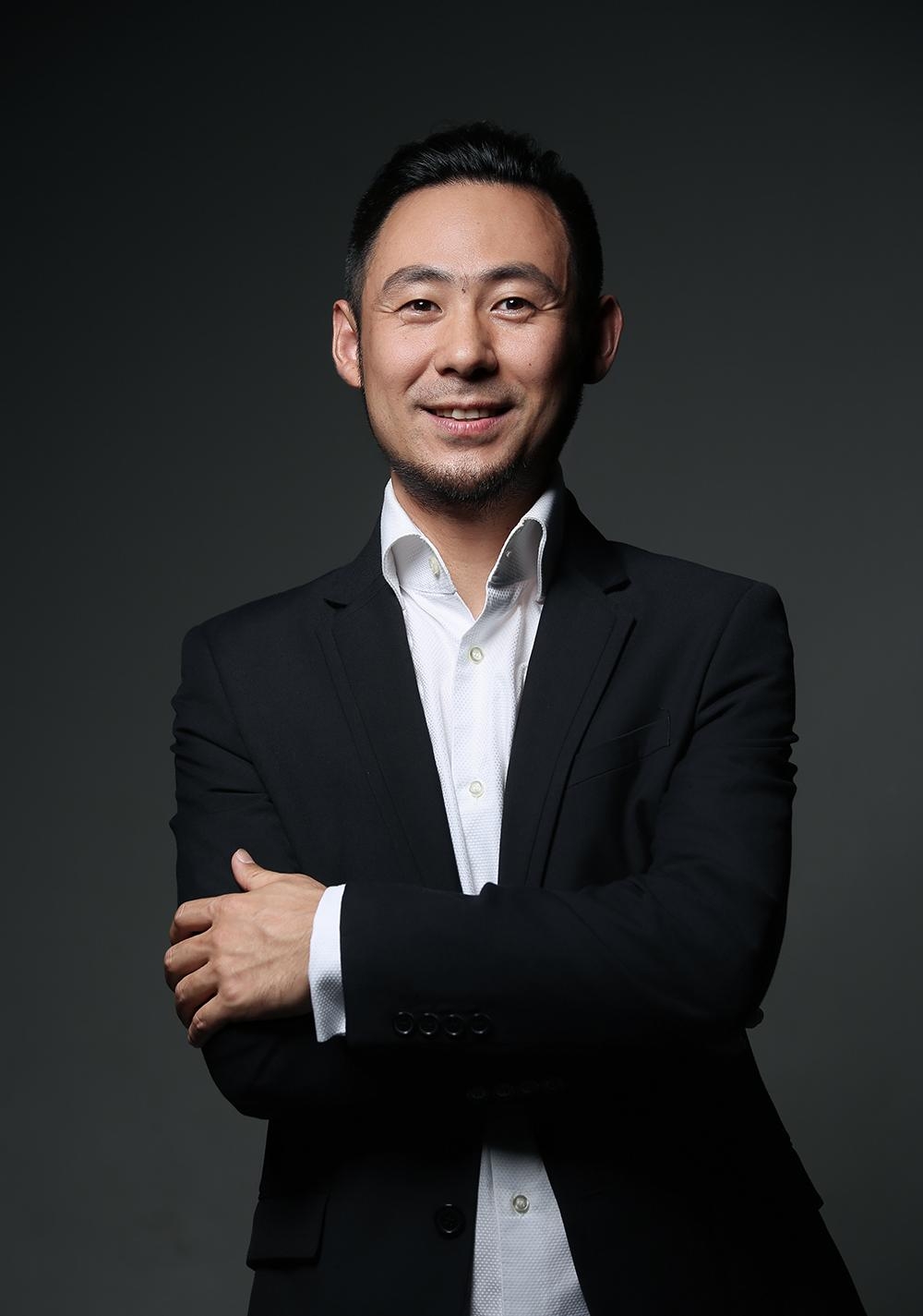 李耐忠-腾龙别墅设计团队